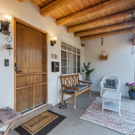 Famed Plaza Oasis 1 Mile Away, King Bed, Office, Foosball Сasa de vacaciones *
