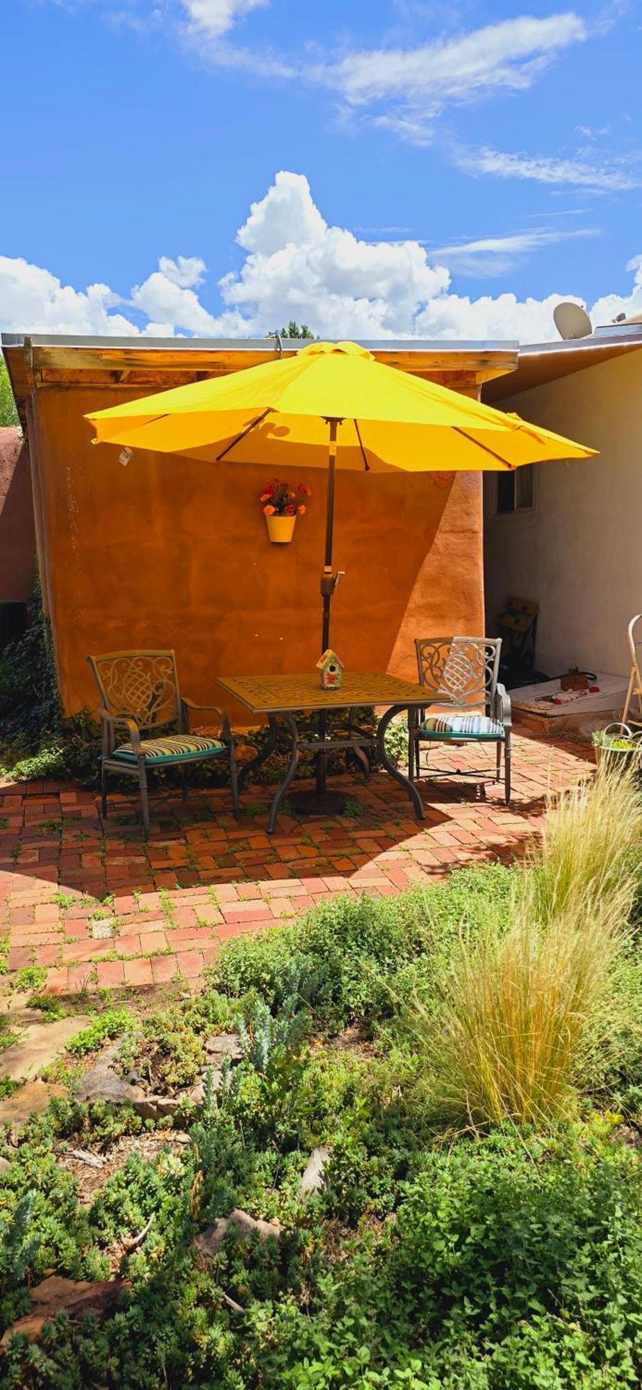 Holiday home Famed Plaza Oasis 1 Mile Away, King Bed, Office, Foosball *